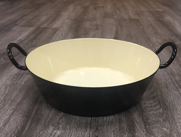 Gourmet Enamel Dish with Handles 24cm Black and Cream.