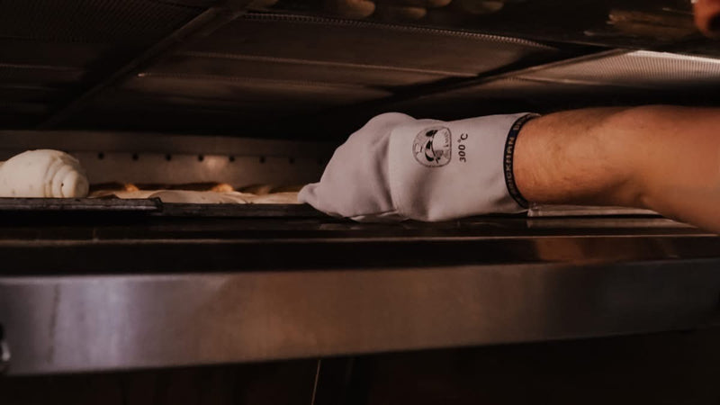 Oven Gloves with Thumb 25cm cuff 500 degrees