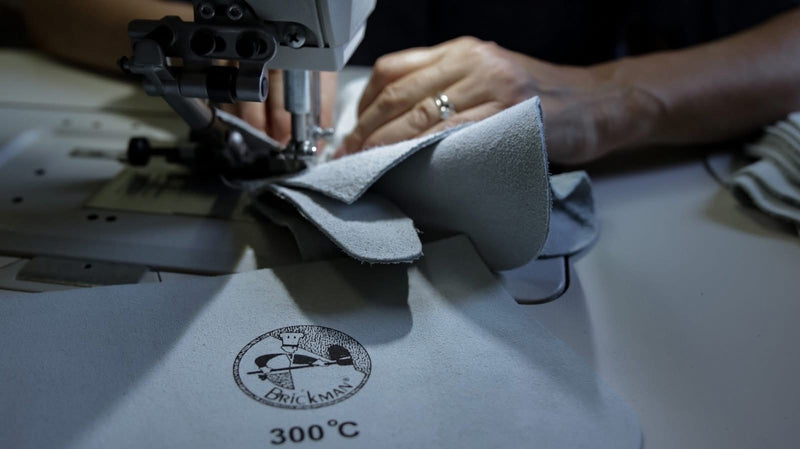 Oven Gloves with Thumb 25cm cuff 500 degrees
